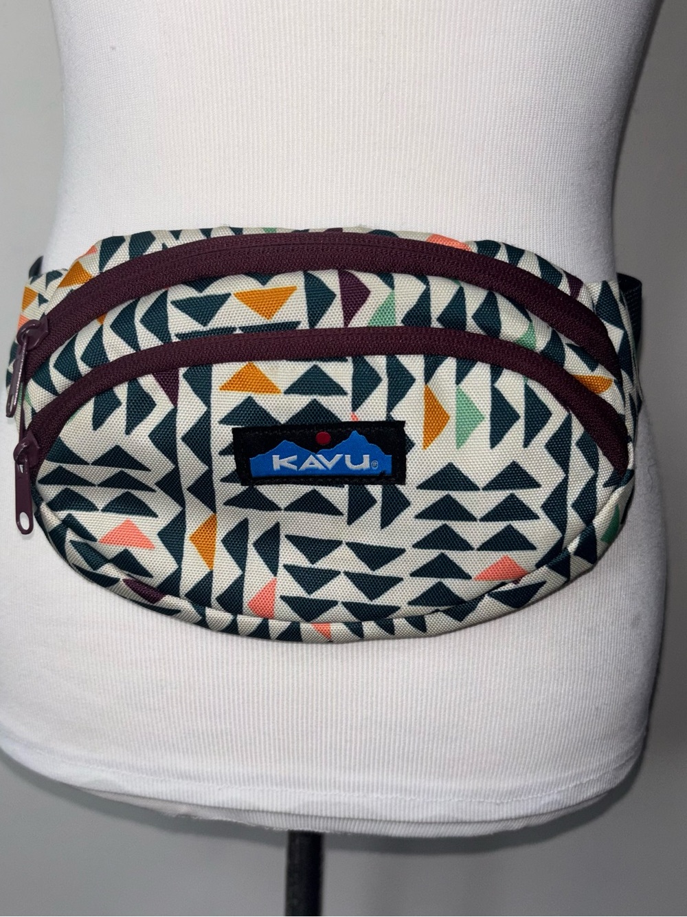 KAVU Spectator Waist Pack Belt Bag Fanny Pack Shoulder Triangles Pattern